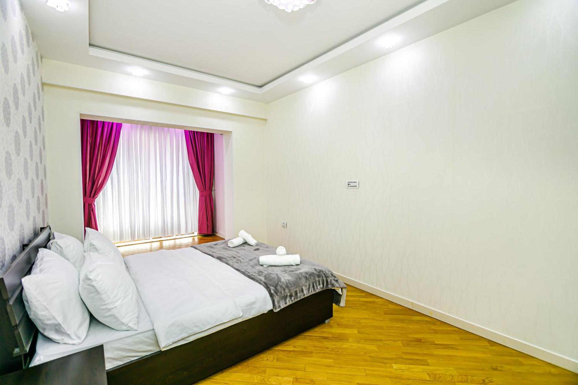 Park Azure Vip Apartment By Baku Housing Extérieur photo