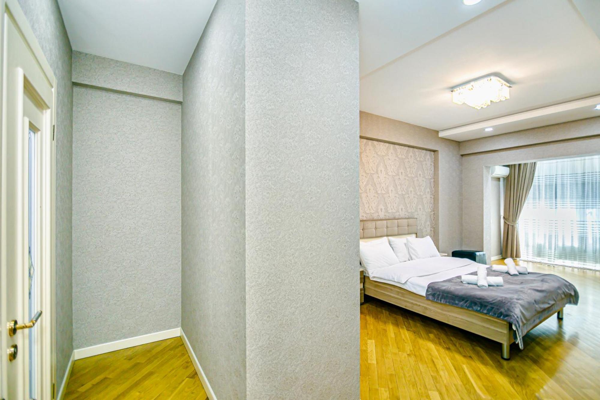 Park Azure Vip Apartment By Baku Housing Extérieur photo