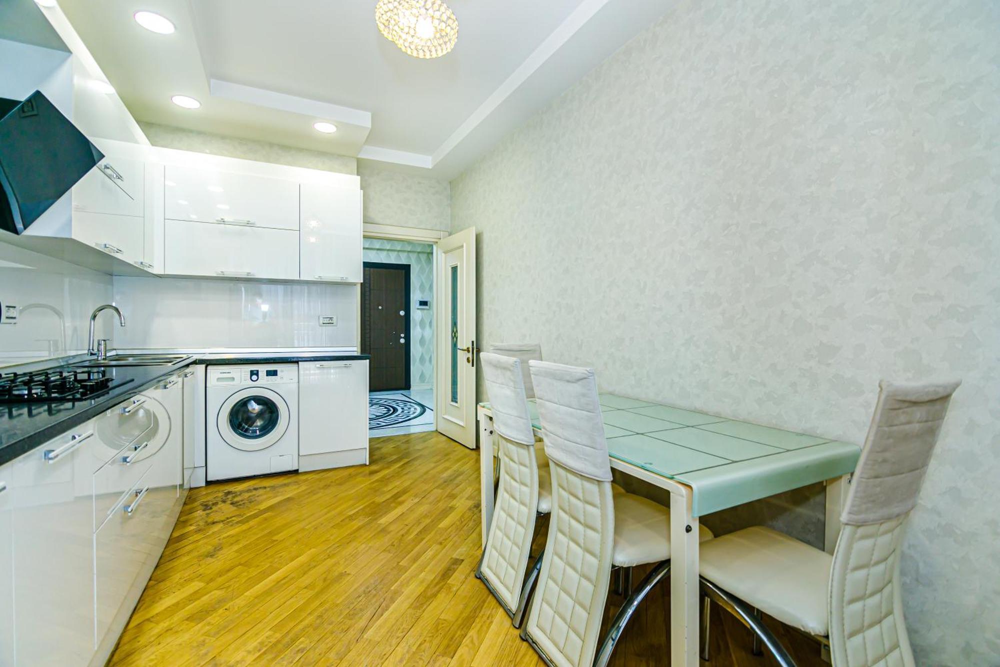 Park Azure Vip Apartment By Baku Housing Extérieur photo